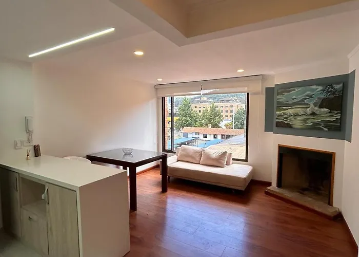 Cozy And Central Apartment